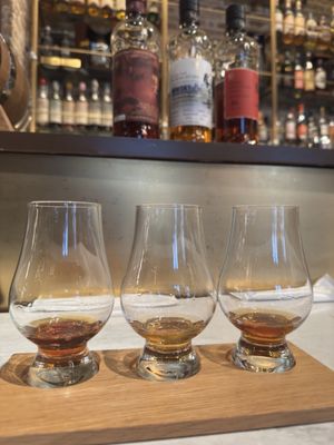 TOKYO Whisky Library by null