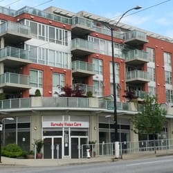 FYidoctors - Burnaby - Storefront on North-East corner of Hastings St @ Esmond Ave (1 block east of Boundary)