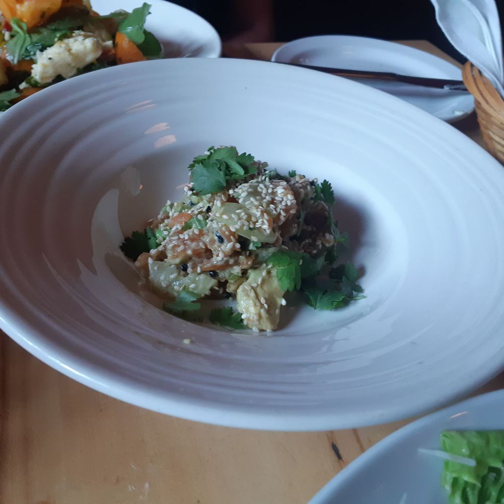 Gus - Salmon tartare - Seafood Near Me - Montreal, Quebec