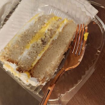 Rose Valley Cakes - Vanilla Mango cake - Vegan Near Me - Floral Park, New York Rose Valley Cakes - Vanilla Mango cake - Vegan Near Me - Floral Park, New York