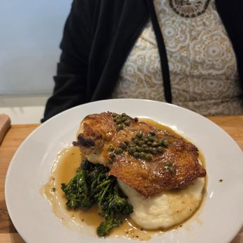 17 king - Chicken w/ mashed potatoes and broccolini.. it was a hit - American Near Me - St. Augustine, Florida 17 king - Chicken w/ mashed potatoes and broccolini.. it was a hit - American Near Me - St. Augustine, Florida