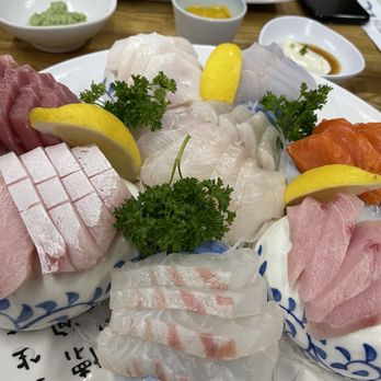 T-Fish Sushi and Roll - Sushi Bars Near Me - Los Angeles, California T-Fish Sushi and Roll - Sushi Bars Near Me - Los Angeles, California