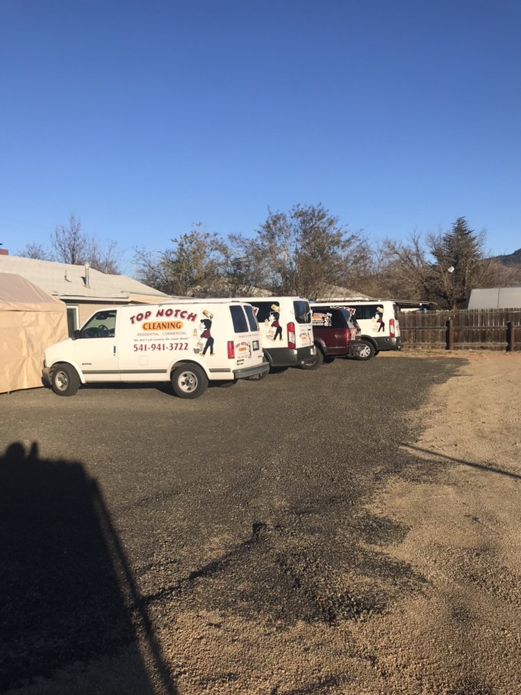 TOP NOTCH CLEANING 10 Photos Home Cleaning Medford, OR Phone