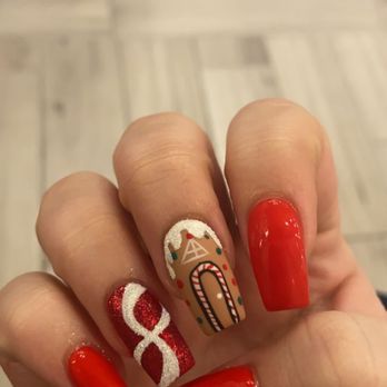Vox Nail Spa - There was another side with a snowman instead of gingerbread house but I can't find a picture. This set I died for! - Nail Salons Near Me - Glen Burnie, Maryland