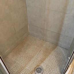 Disgusting shower, complete with high water scum line.  No amount of cleaning could get it to an acceptable level of clean.