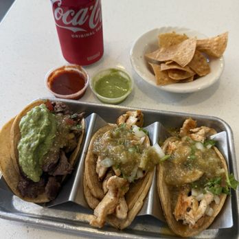 El Zarape Mexican Eatery - Mexican Near Me - San Diego, California