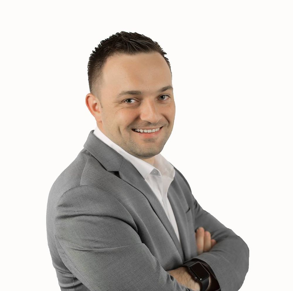 AMEL DIZDAREVIC VINE VALLEY REAL ESTATE Contact Agent 200 State