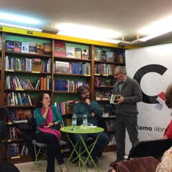 Libreria Calamo - Presentación de "Farándula" la última publicación de Marta Sanz de la mano de Sergio del Molino, en la foto con Paco.