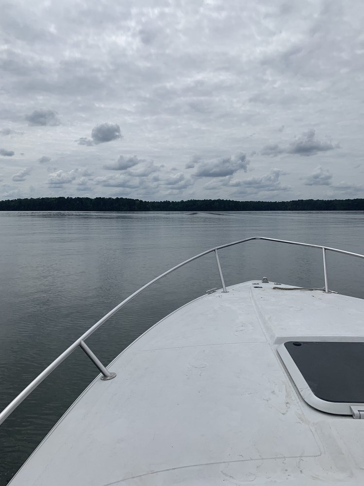 LINCOLNTON MARINE - Updated March 2025 - 15 Photos - 1006 Lake Thurmond