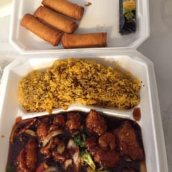 MJ Chinese & Vietnamese Restaurant - General chicken with chicken egg rolls