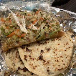 Vegan loroco pupusas Vegan loroco pupusas