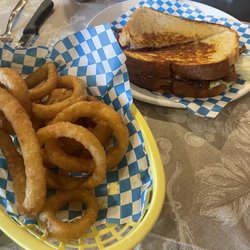 Kelly’s Kitchen - BLT and onion rings - awesome!