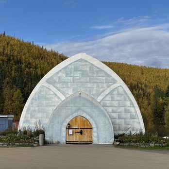 Chena Hot Springs Restaurant - Ice Museum - Seafood Near Me - Fairbanks, Alaska