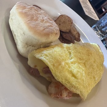 Maxine's On Shine - Lobster omelette - New American Near Me - Orlando, Florida
