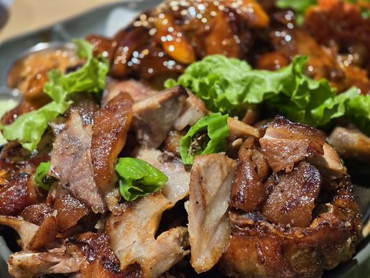 The One Jokbal 더 원 족발 by null