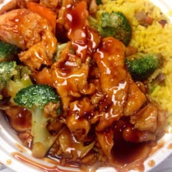 Number One Chinese Restaurant - Chicken and broccoli! Lunch time =)