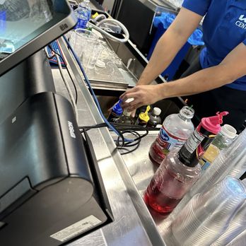 Kia Center - Bartender making drinks. - Stadiums & Arenas Near Me - Orlando, Florida Kia Center - Bartender making drinks. - Stadiums & Arenas Near Me - Orlando, Florida
