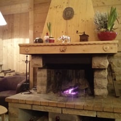 La Cantine de Tom - Le coin cheminée :)