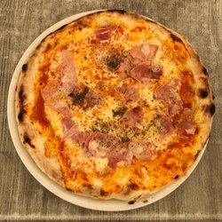 La Piazza - Pizza Prosciutto