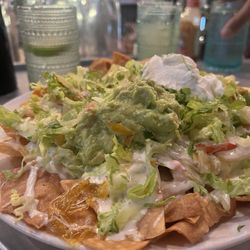 La Mesa Taqueria - Nachos especial
