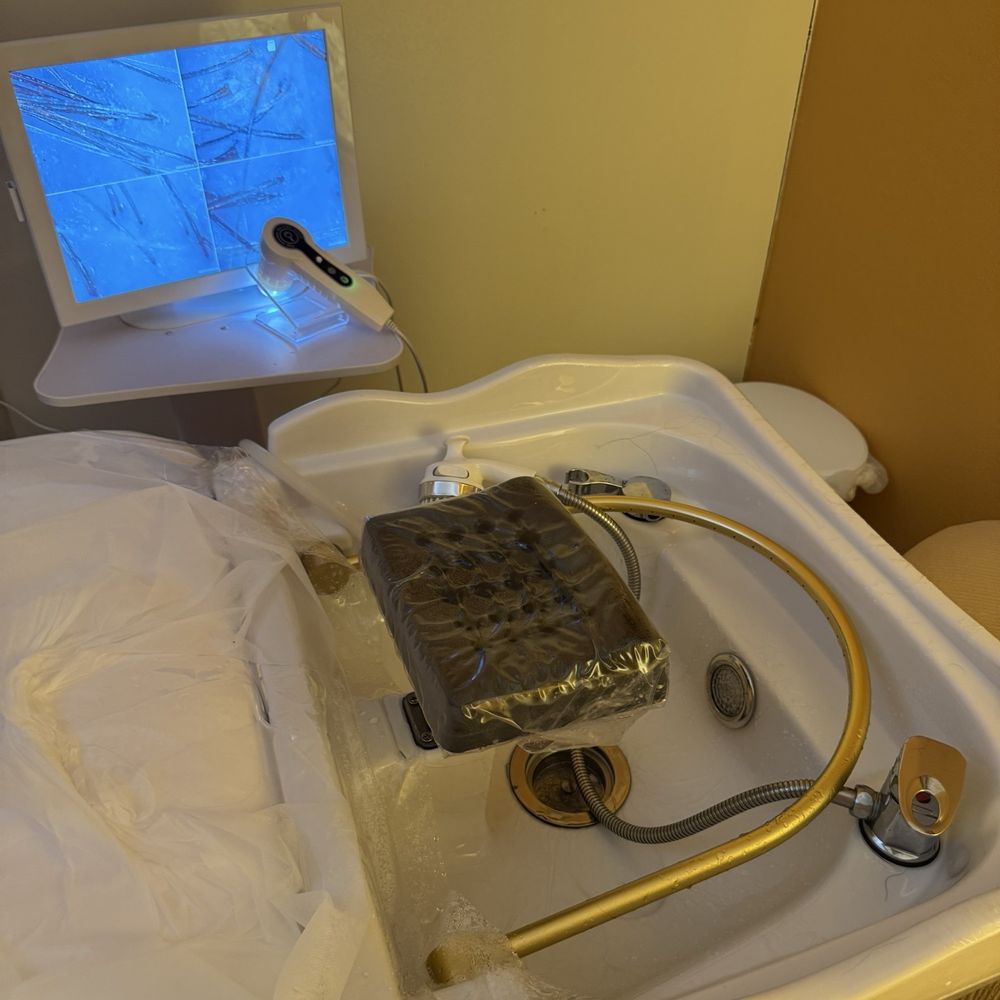 Hair washing basin. Very nice and comfortable. Hair washing basin. Very nice and comfortable.