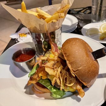 Hard Rock Cafe - BBQ Bacon Cheeseburger - Burgers Near Me - Honolulu, Hawaii Hard Rock Cafe - BBQ Bacon Cheeseburger - Burgers Near Me - Honolulu, Hawaii