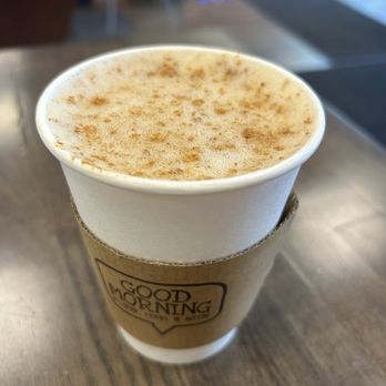 Momentum Coffee - Turmeric Ginger Chai Tea Latte - Cafes Near Me - Chicago, Illinois