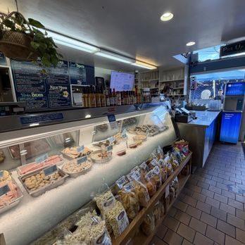 Fishetarian Fish Market - Seafood Near Me - Bodega Bay, California