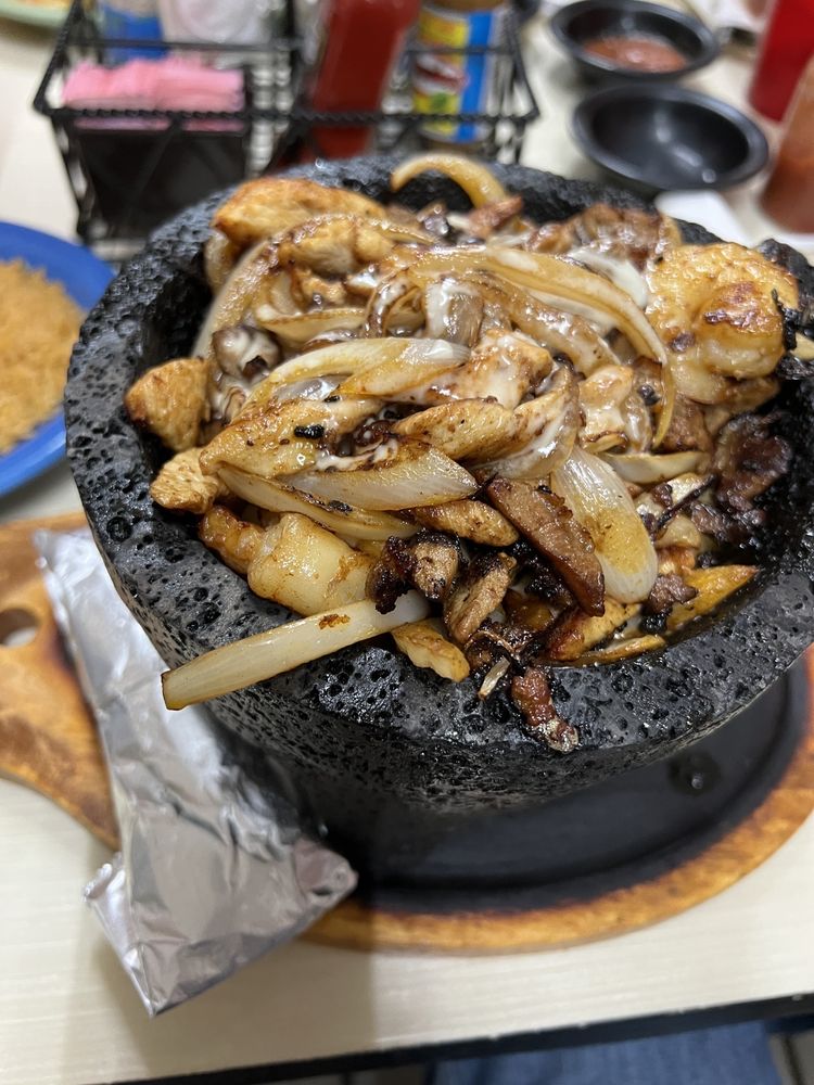 MOLCAJETES MEXICAN RESTAURANT Updated September 2024 28 Elm St