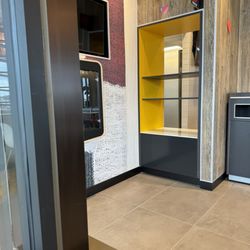 McDonald's - Inside the new McDonald's 2.9.24