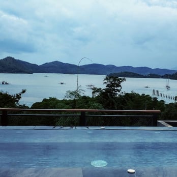 The Funny Lion Inn - Roof deck with bubble tub - Resorts Near Me - Coron, ABR