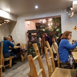 Le Moï - Inside restaurant
