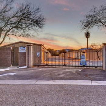Advantage Storage - Self Storage Near Me - Surprise, Arizona