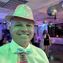 I can host your party!