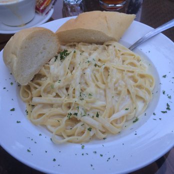 Greenleaf Restaurant - This is what classic fettuccine alfredo looks like! - Breakfast & Brunch Near Me - Ashland, Oregon Greenleaf Restaurant - This is what classic fettuccine alfredo looks like! - Breakfast & Brunch Near Me - Ashland, Oregon