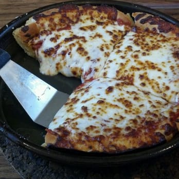 Pizza Hut - Personal Pan Pizza - Pizza Near Me - Bemidji, Minnesota
