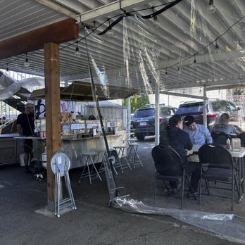 Tatchan Noodles - Seating area and Kitchen - Ramen Near Me - Vancouver, British Columbia