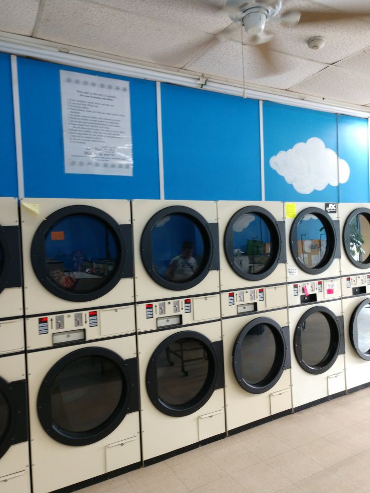 BEVERLY’S LAUNDROMAT Updated October 2024 19 Reviews 6877