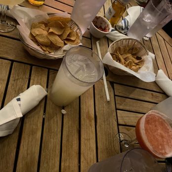 Jose Tejas - Chips and salsa, lemonade (good but very sweet), strawberry margarita (right), grand plata margarita (left and strong but good). - Cajun/Creole Near Me - Iselin, New Jersey