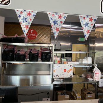 Byrd's Hot Chicken - Chicken Shop Near Me - Algonquin, Illinois