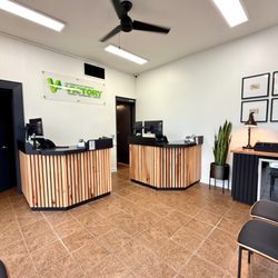 Victory Tire & Auto - Lobby