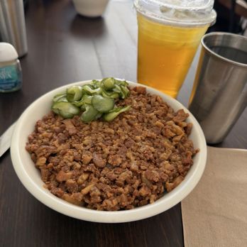 Liu’s Cafe - Oolong ice tea and braised pork with rice - Cafes Near Me - Los Angeles, California Liu’s Cafe - Oolong ice tea and braised pork with rice - Cafes Near Me - Los Angeles, California