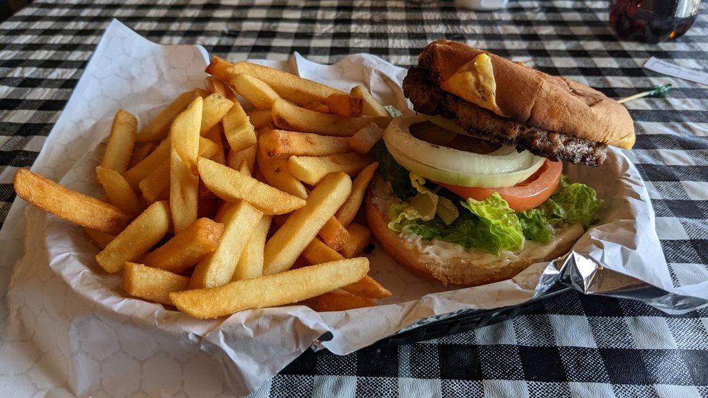 CORNER PANTRY GROCERY & RESTAURANT Updated September 2024 13 Reviews 801 Foreman Dr