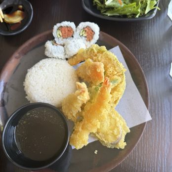 Fish On Rice - Sushi Bars Near Me - Los Angeles, California