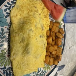 Crow's Nest Cafe - Meat lovers omelette