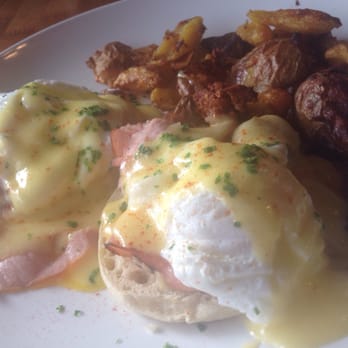 Watershed Cafe - Eggs Benedict - New American Near Me - Leavenworth, Washington Watershed Cafe - Eggs Benedict - New American Near Me - Leavenworth, Washington