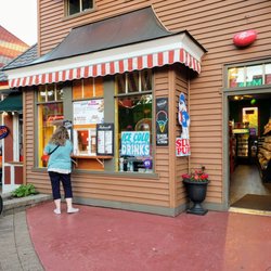 Sugar Daddy's - Walk-up Window at Sugar Daddy's in Mackinaw Crossings