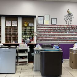 August Nails & Spa - Nail salon entry