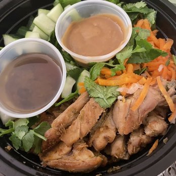 Bon Banh - Lemongrass chicken rice bowl - Vietnamese Near Me - Hoboken, New Jersey