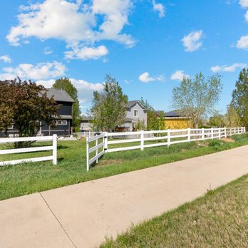 Chantel Campbell - Neighborhood and community photography for your listing - Real Estate Agents Near Me